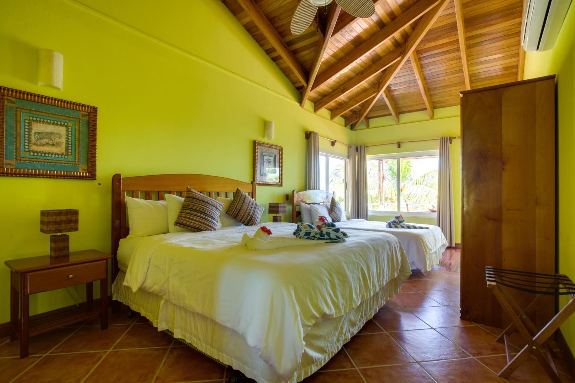 Laru Beya Resort Placencia Εξωτερικό φωτογραφία